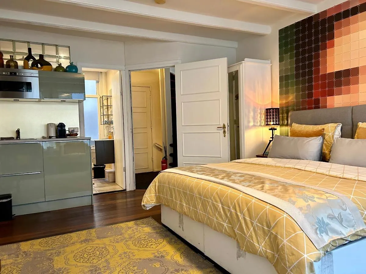 Amsterdam 4 Holiday Guestrooms 3*,  Netherlands