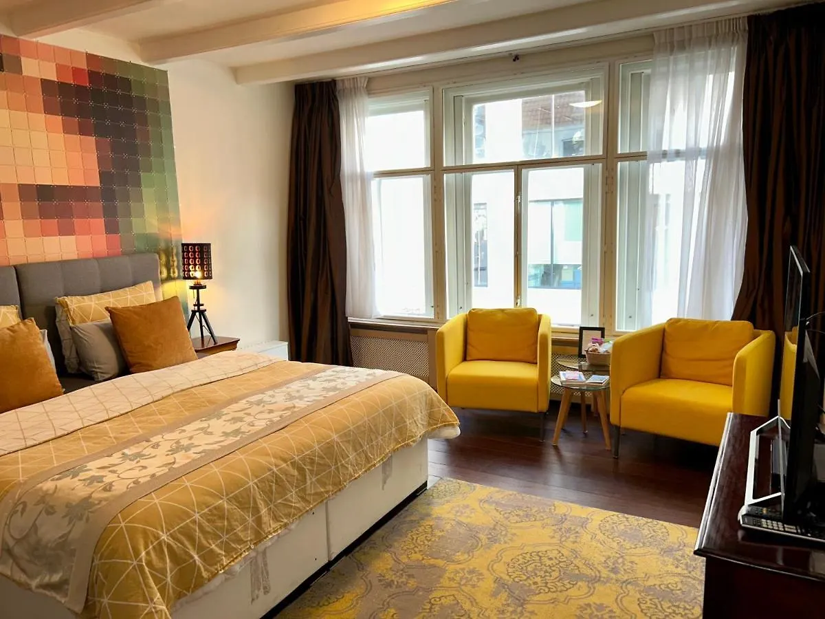 Amsterdam 4 Holiday Guestrooms 3*,  Holland