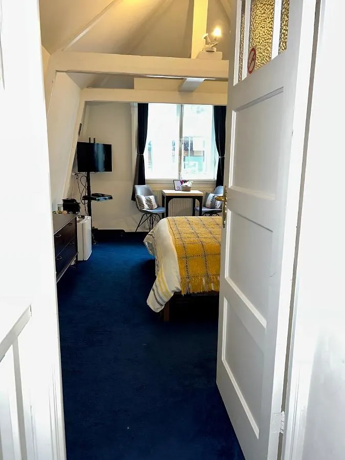 Amsterdam 4 Holiday Guestrooms Bed & Breakfast